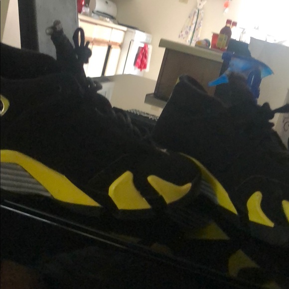 Jordan 14 thunders - Picture 2 of 2